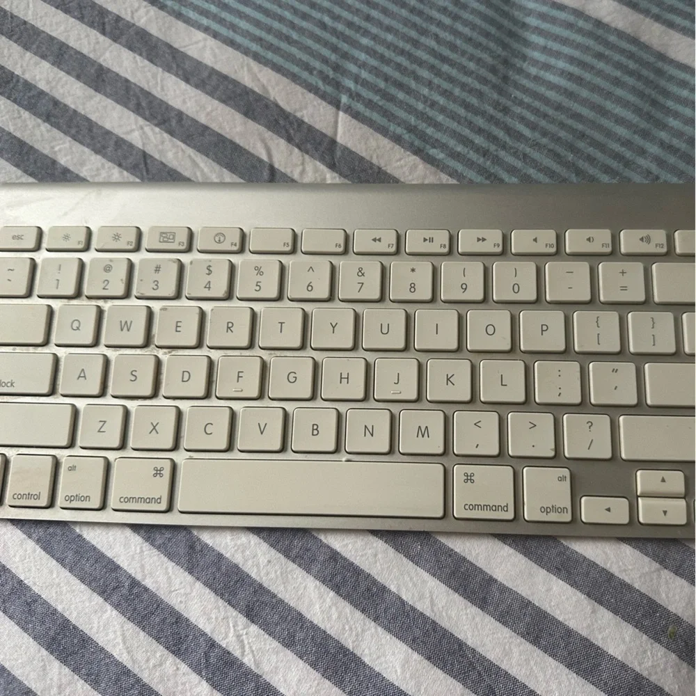 Apple Wireless Keyboard